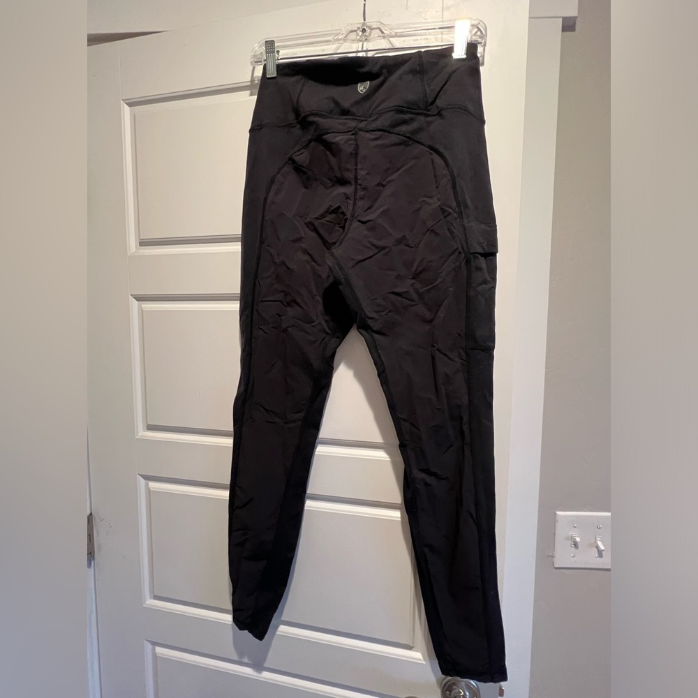 Women’s Kuhl outdoor pants - Picture 5 of 6